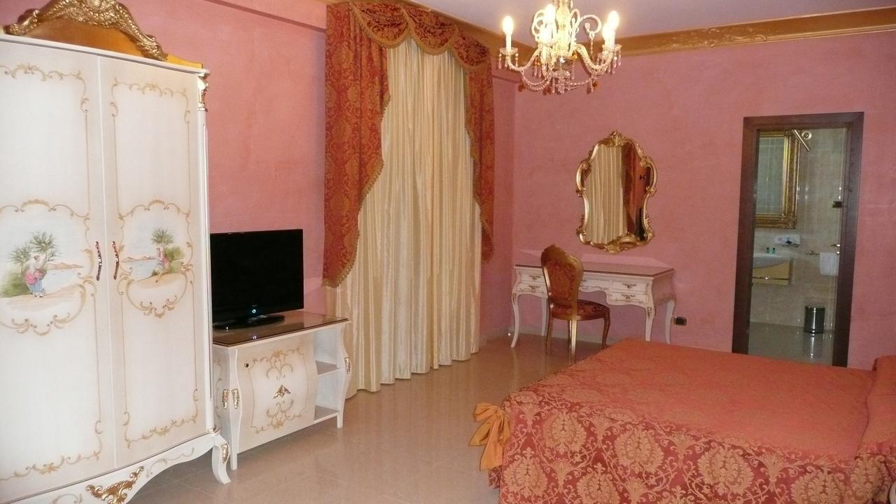 Hotel Riva Del Sole Porto Cesareo Esterno foto